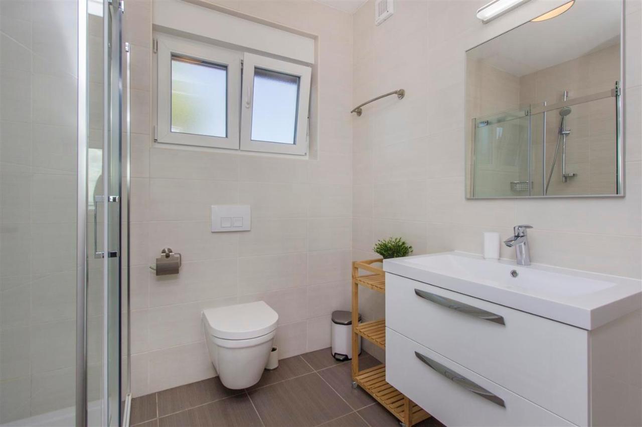 Villa Top Of Murter, One Bedroom Apartment מראה חיצוני תמונה